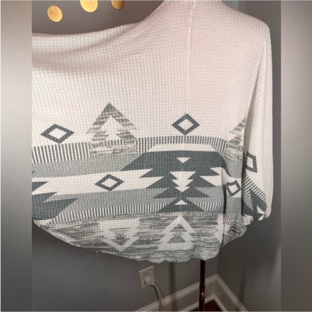 EUC Phil Love Cocoon Cardigan - Picture 7 of 9